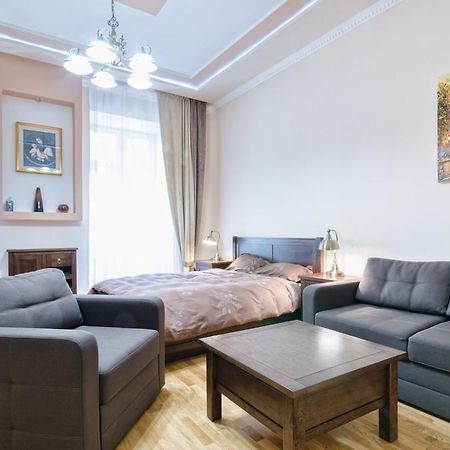 Apartment Grebinky 9 Lviv Exteriör bild