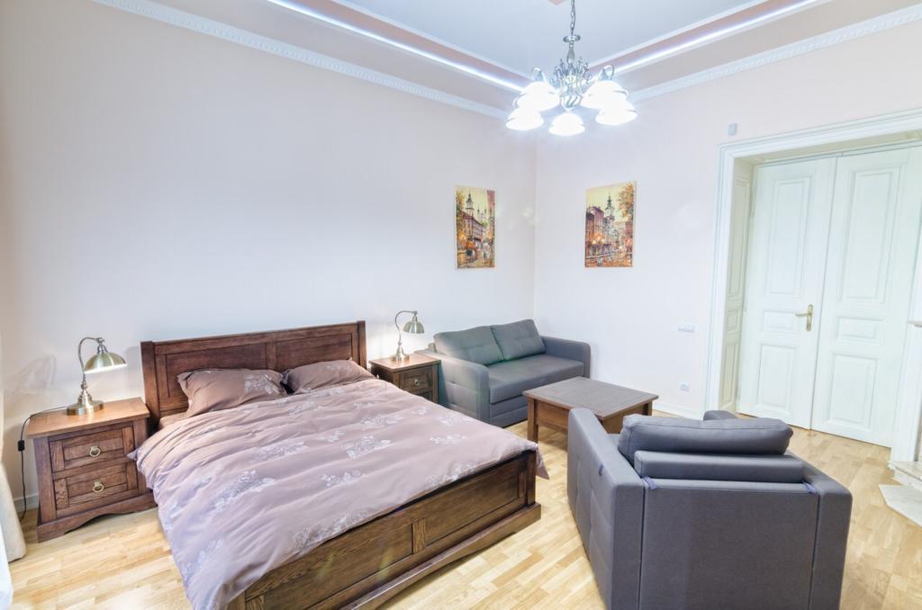 Apartment Grebinky 9 Lviv Exteriör bild